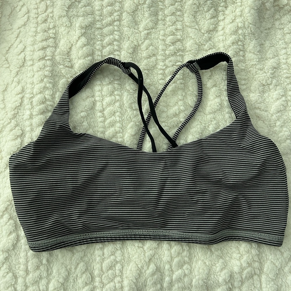 Lululemon sports bra size 10